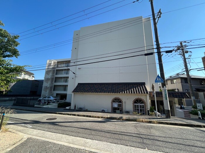 カサ・デラ・ル－チェ苦楽園の物件外観写真