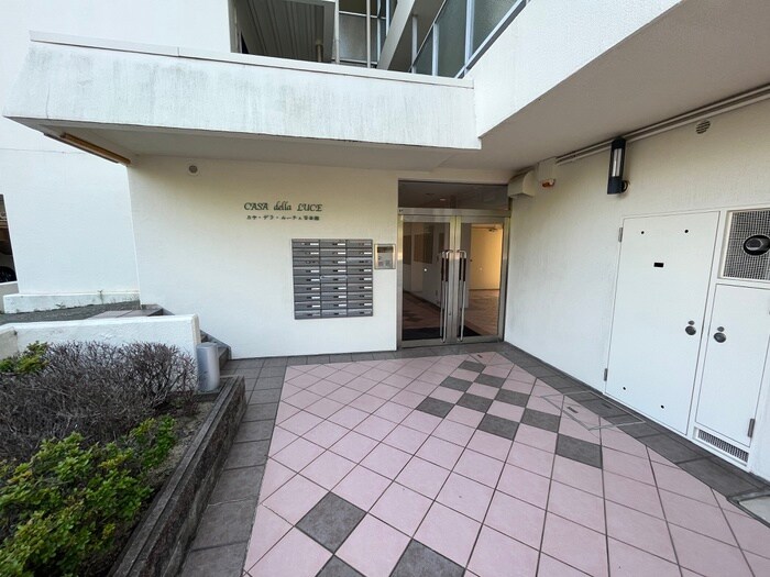 カサ・デラ・ル－チェ苦楽園の物件外観写真