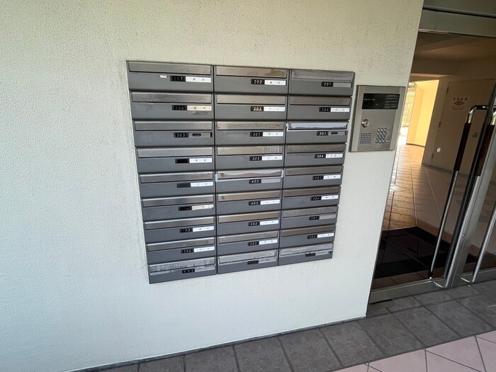 カサ・デラ・ル－チェ苦楽園の物件外観写真