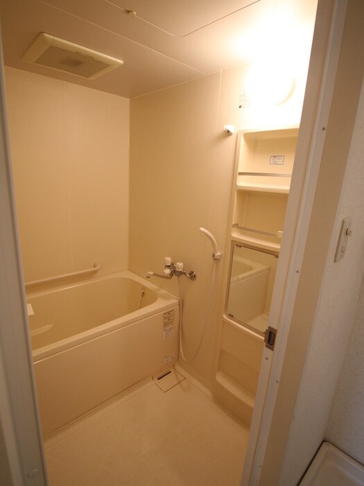 グラマシー立売堀の物件内観写真