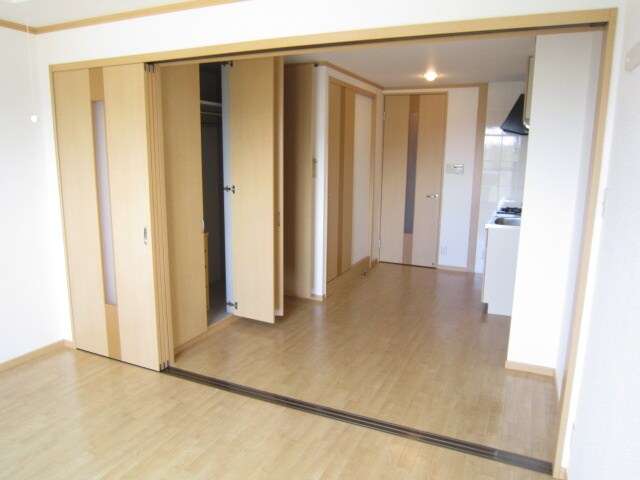 梅町マンションの物件内観写真