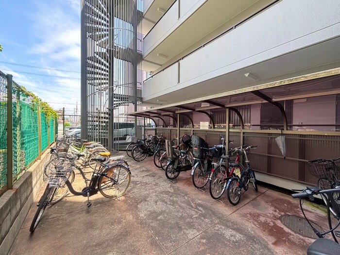 パ－クスクエア長居の物件外観写真