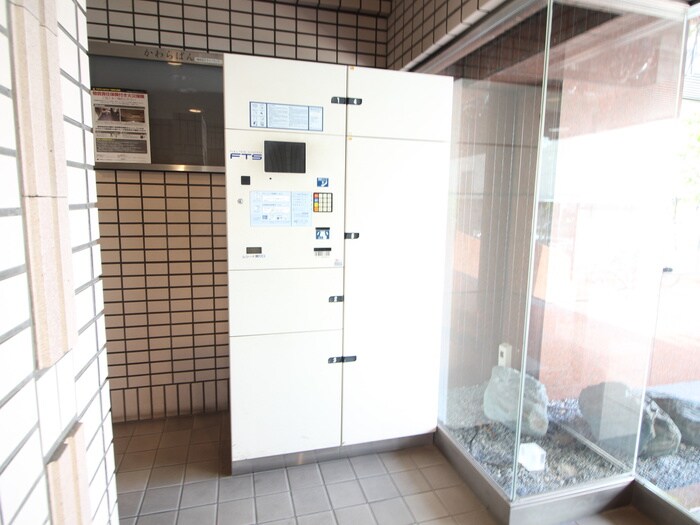 リベラルパレス城東Ａ棟の物件外観写真