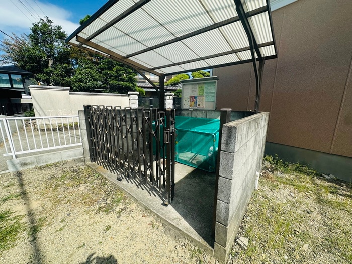 ファミ－ル仁川Ⅱの物件外観写真