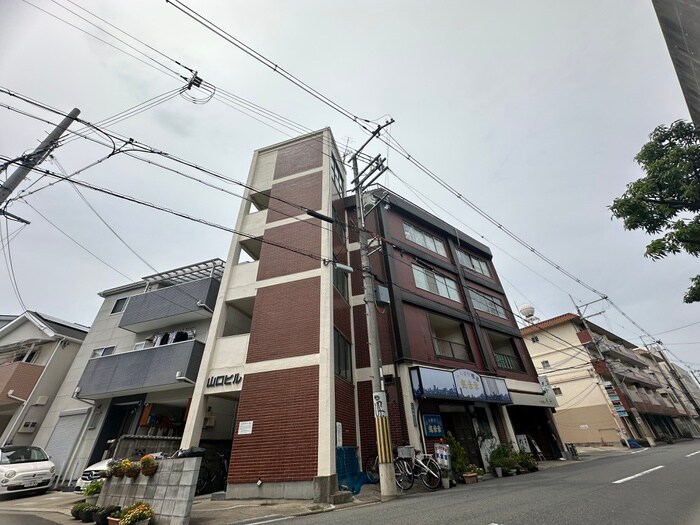 山口ビルの物件外観写真