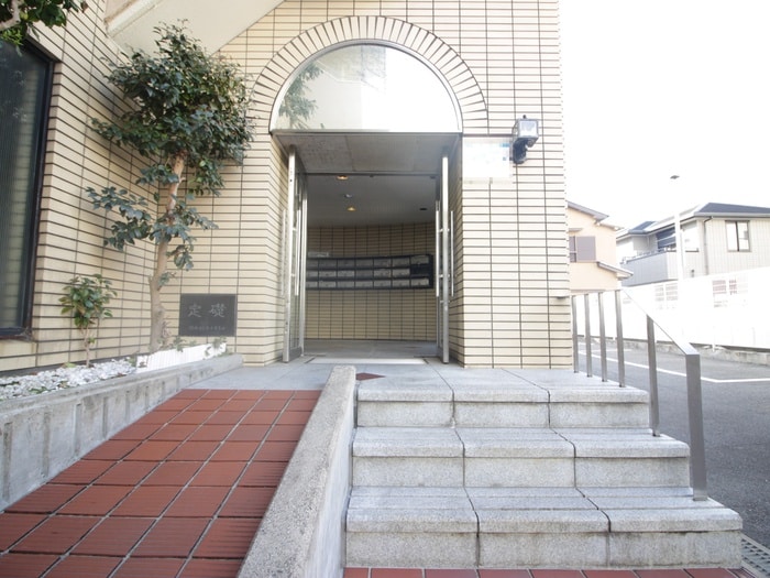 エントピア桂の物件外観写真