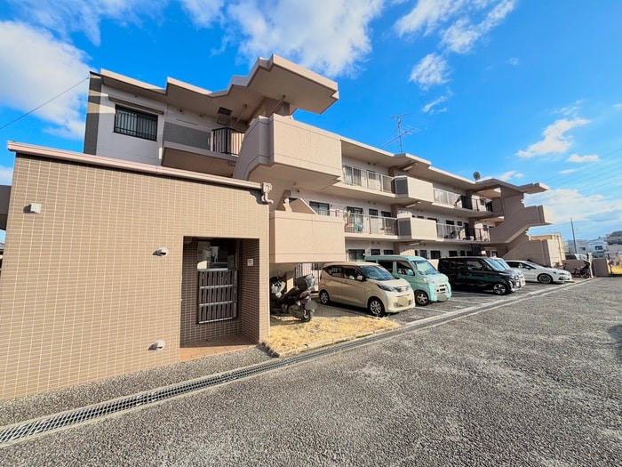 サンパティ－ク昆陽の物件外観写真