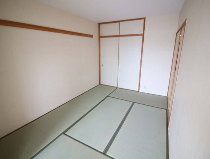 サンパティ－ク昆陽の物件内観写真