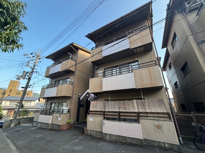 サンハイツ小栗栖Ⅱの物件外観写真