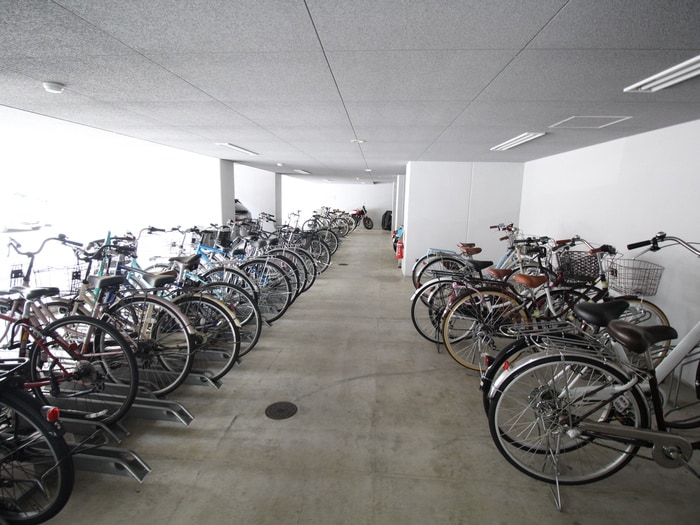 サクシ－ド胤の物件外観写真