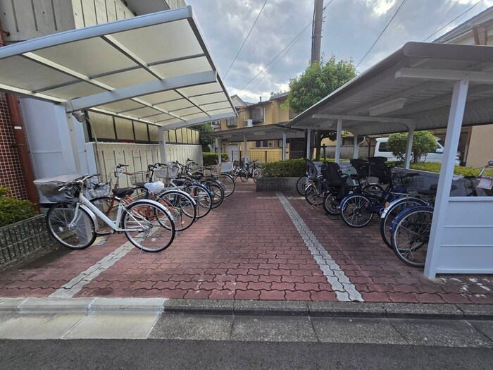 シャン・デ・リの物件外観写真