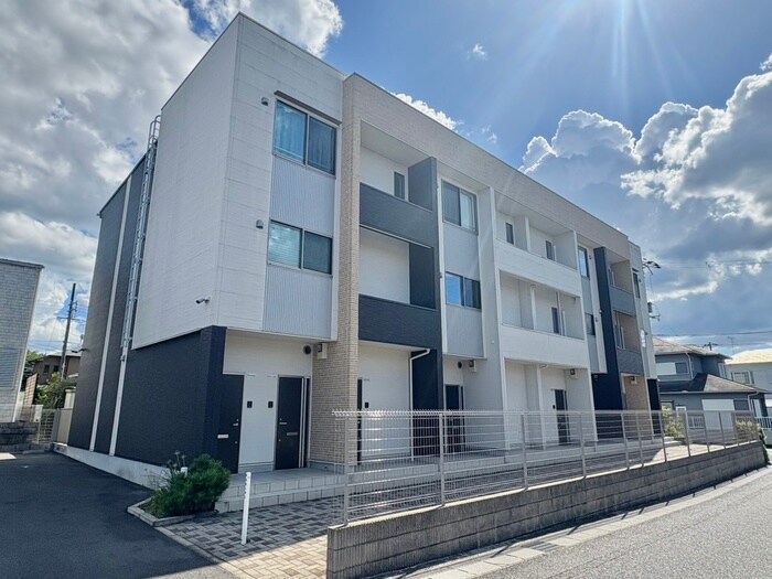 ホワイトレーク大将軍の物件外観写真