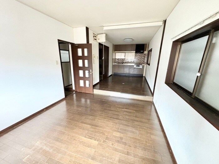 太秦木ノ下町貸家の物件内観写真