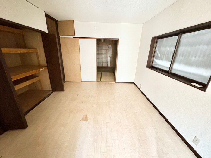 太秦木ノ下町貸家の物件内観写真