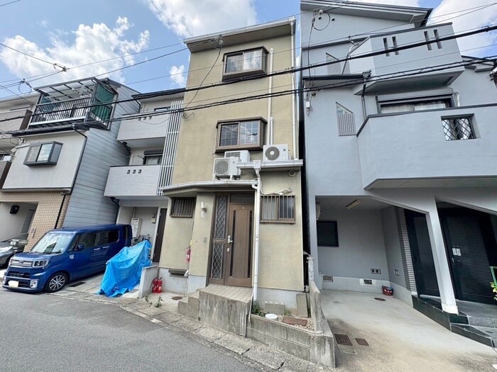 太秦木ノ下町貸家の物件外観写真