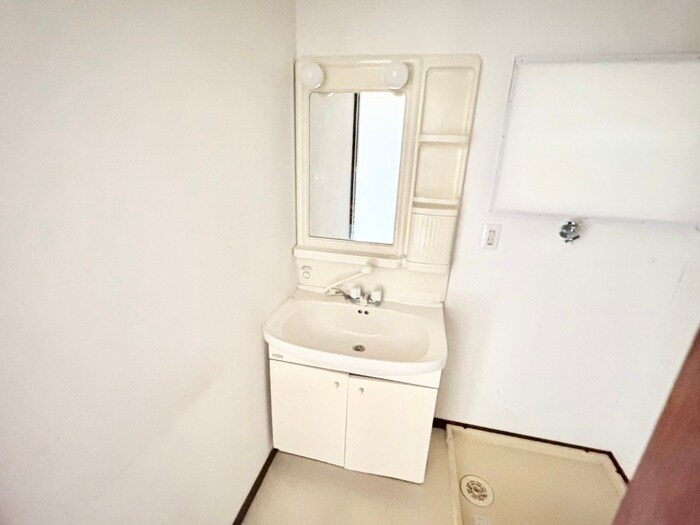 太秦木ノ下町貸家の物件内観写真