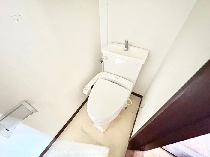 太秦木ノ下町貸家の物件内観写真