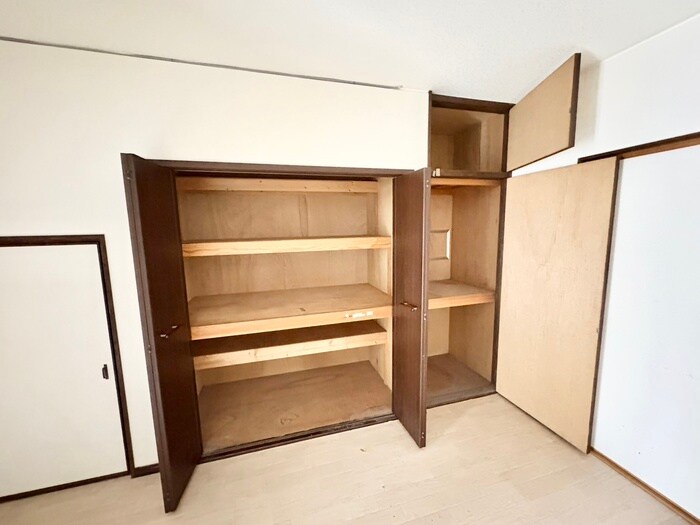 太秦木ノ下町貸家の物件内観写真