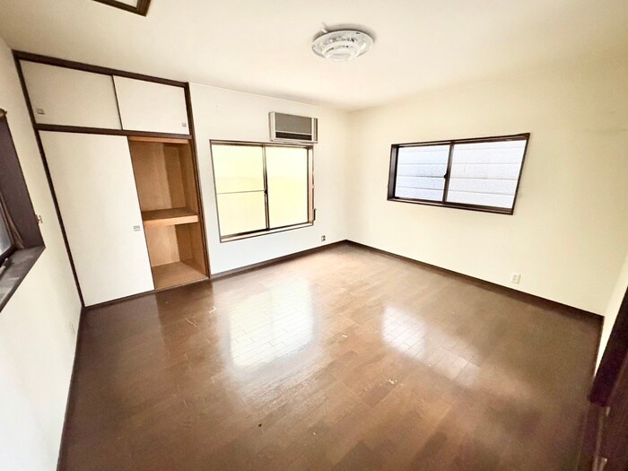 太秦木ノ下町貸家の物件内観写真