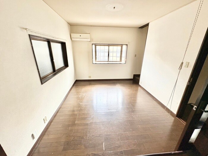 太秦木ノ下町貸家の物件内観写真