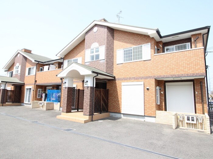 エン・フィ－ルド大饗の物件外観写真