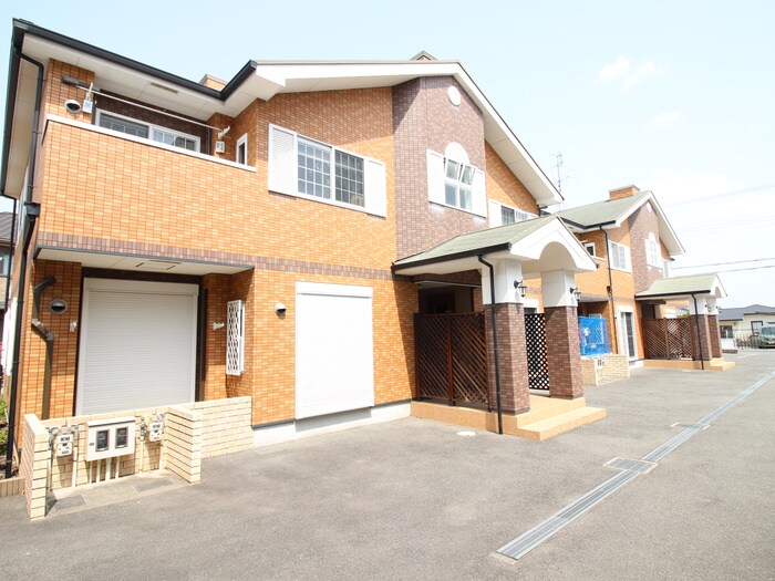 エン・フィ－ルド大饗の物件外観写真