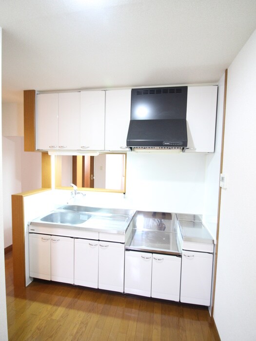 エン・フィ－ルド大饗の物件内観写真