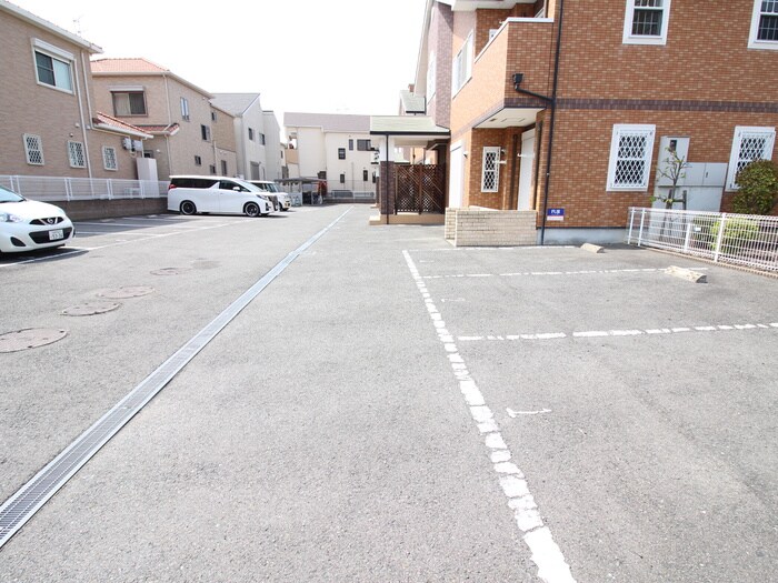 エン・フィ－ルド大饗の物件外観写真