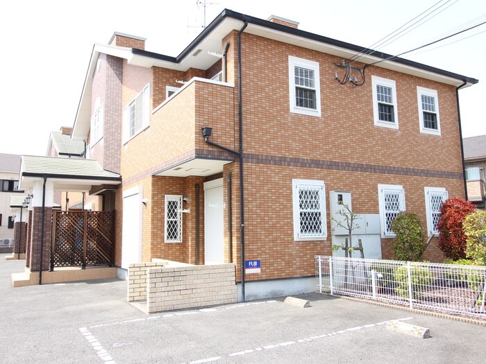 エン・フィ－ルド大饗の物件外観写真