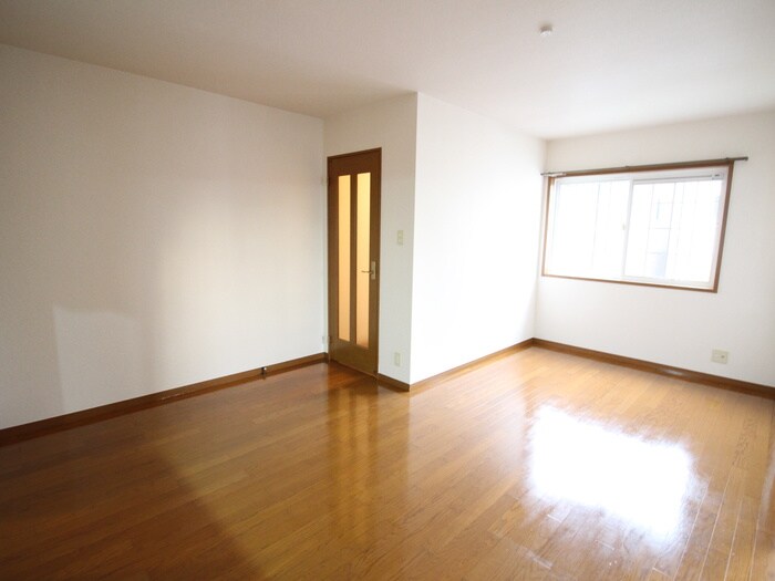 エン・フィ－ルド大饗の物件内観写真