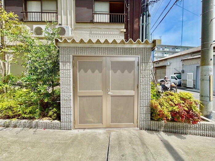 Ｗｅｓｔ Ｌａｎｄ Ｋの物件外観写真