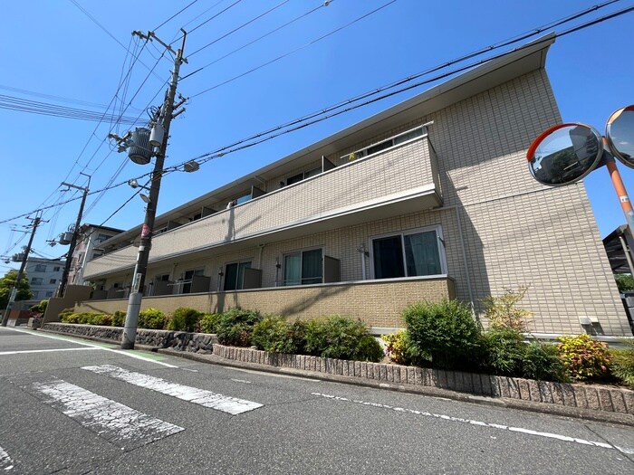 サンシャリテ西緑丘の物件外観写真