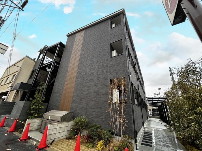 リレックス緑ヶ丘中町の物件外観写真