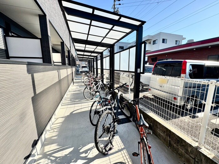 リレックス緑ヶ丘中町の物件外観写真