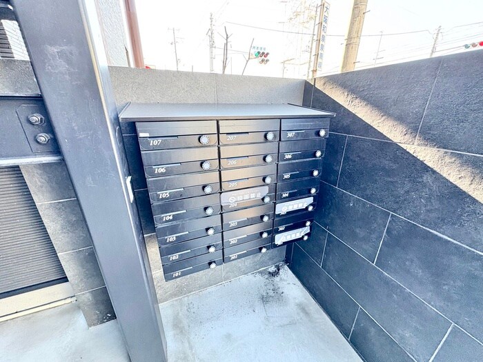 リレックス緑ヶ丘中町の物件外観写真