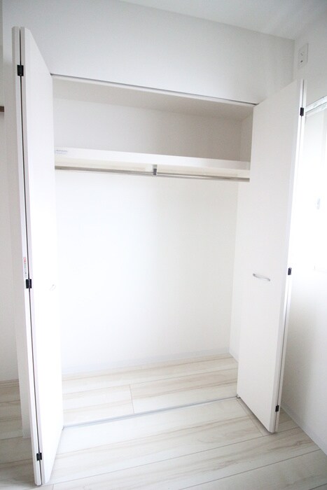 コンフォールパレ新町二条の物件内観写真