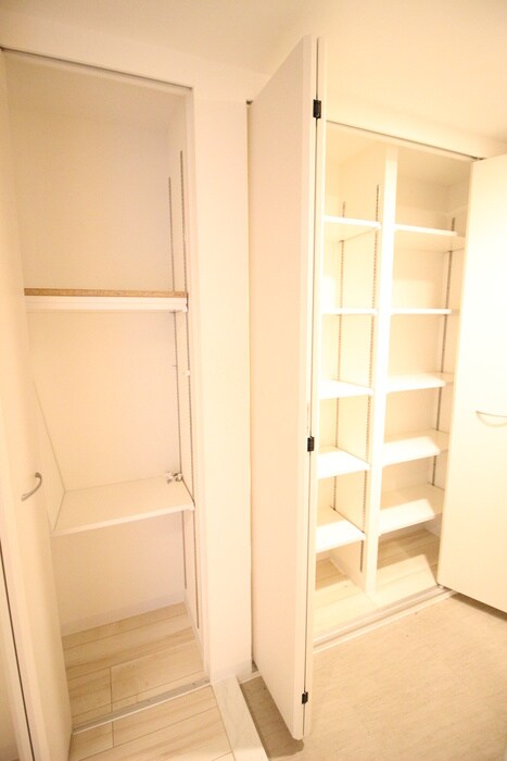 コンフォールパレ新町二条の物件内観写真