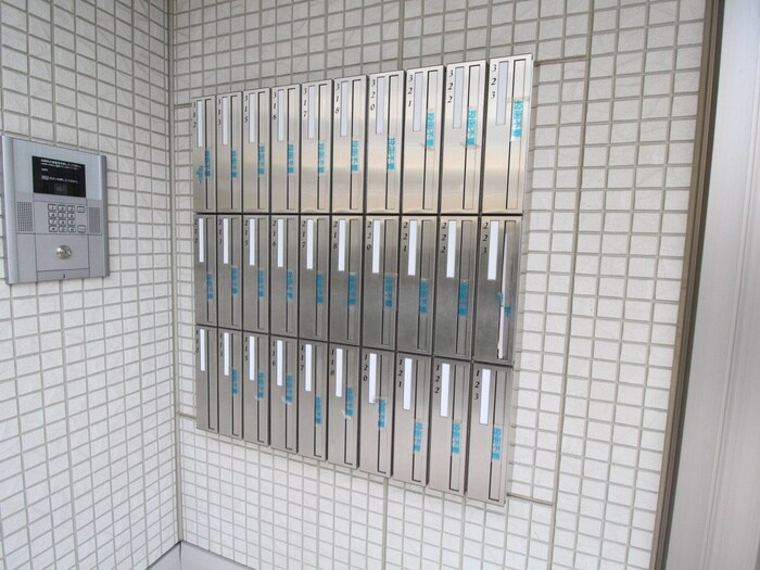 サンシャリテ向丘B棟の物件外観写真