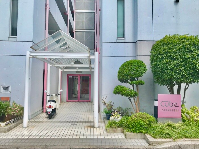 キューブ塚口の物件外観写真