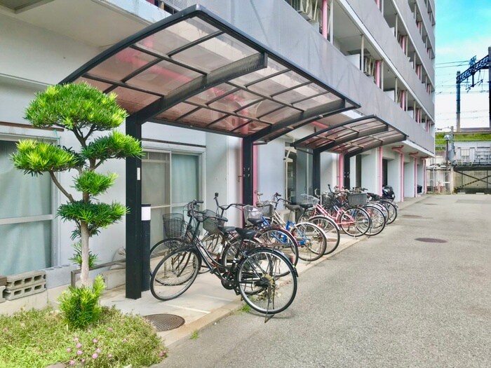 キューブ塚口の物件外観写真