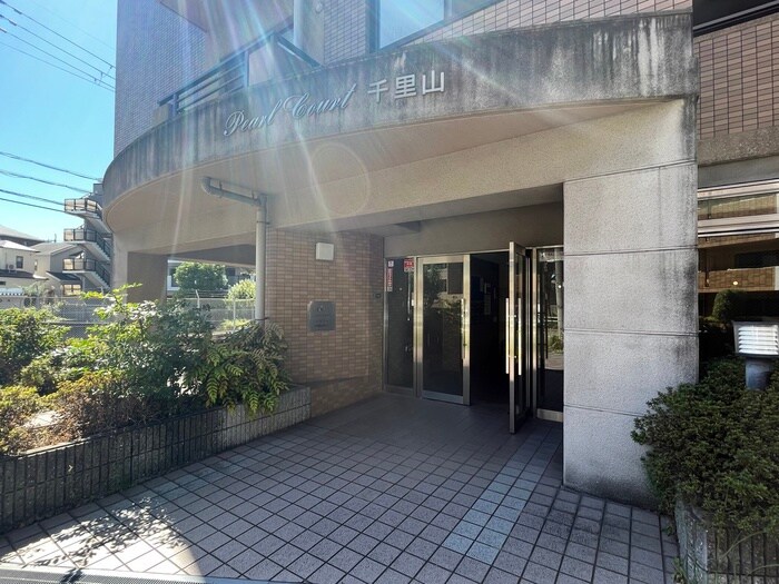 パールコート千里山の物件外観写真