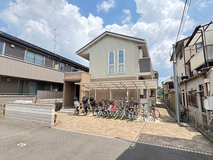 アグレアブルの物件外観写真