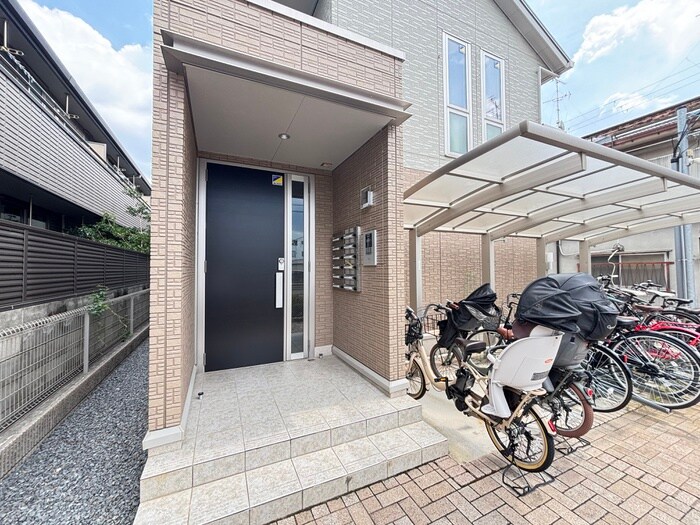 アグレアブルの物件外観写真