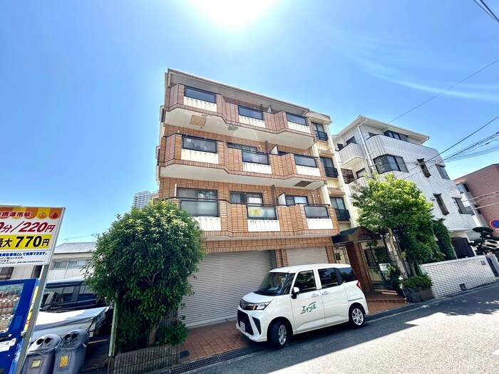 麻田レインボーハイツの物件外観写真