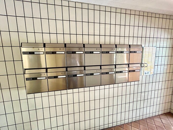 麻田レインボーハイツの物件外観写真