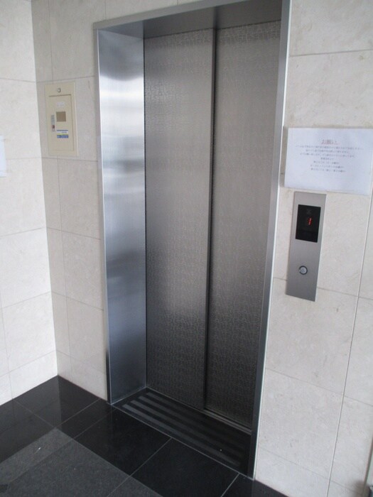 エスポワ－ル三宮Ⅱの物件外観写真