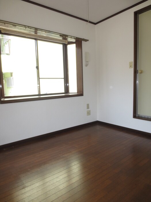 柳原第１パ－ルハイツの物件内観写真