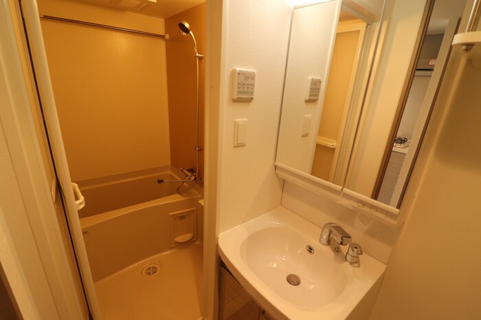 ｴｽﾌﾟﾚｲｽｱｰﾊﾞﾝﾚｼﾞﾃﾞﾝｽの物件内観写真