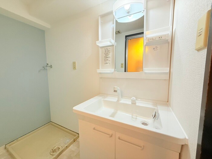 ロイヤルグレース上野東(101)の物件内観写真