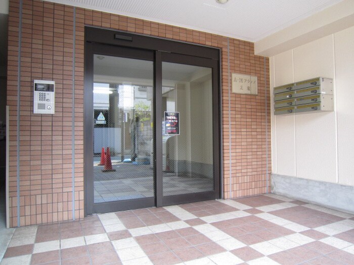 A・Mフラッツ正雀の物件外観写真